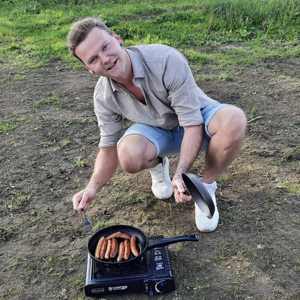 Overwinteren in een boot? Wonen in een camper? Dat kan. Online verdienen, lichtwerk, Spanje, werken aan vrijheid. Likotasji - Spiritual Academy.