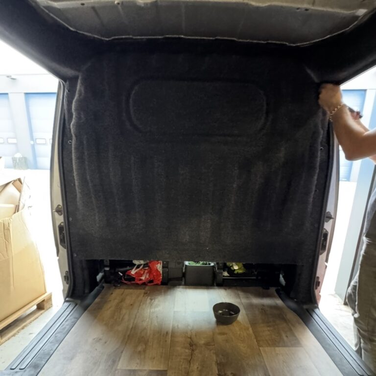 Bus isoleren met PIR-platen - slim of niet?