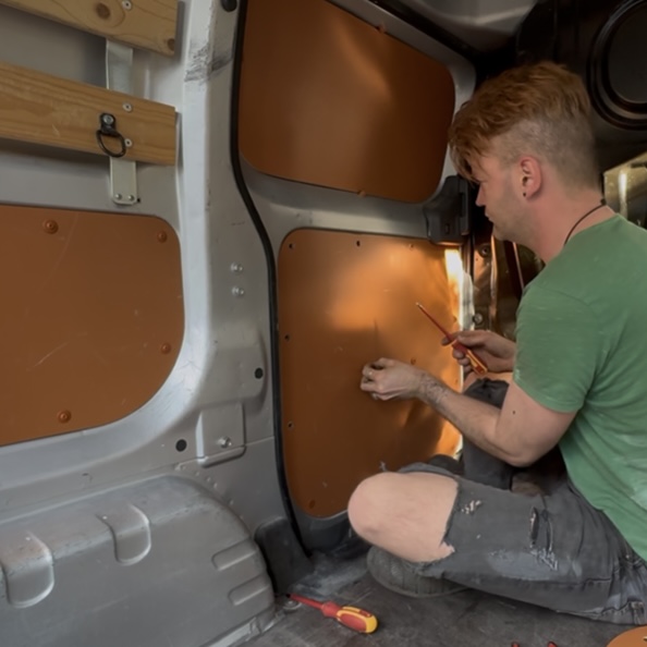 Zelfklevende isolatie voor je camper - dit zijn de opties